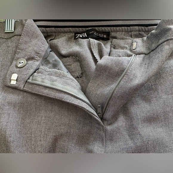 Zara Gray Tailored Pants Elastic waist in back. Very comfortable and stylish Med - Picture 6 of 6
